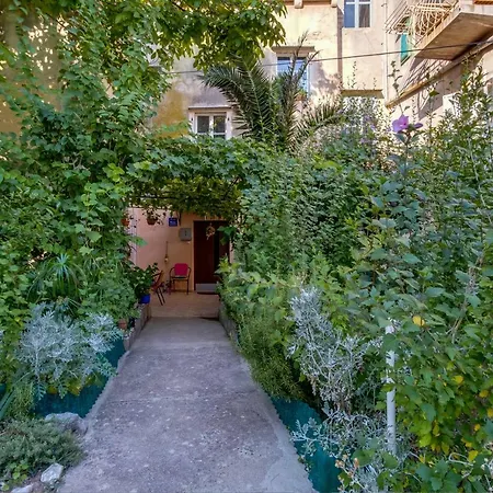 Daire Apartman Besi