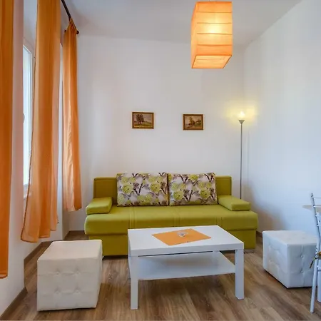 Apartment Apartman Besi *